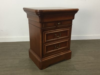 Lot 547 - BEDSIDE DRAWERs