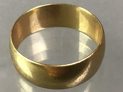 Lot 503 - WEDDING BAND