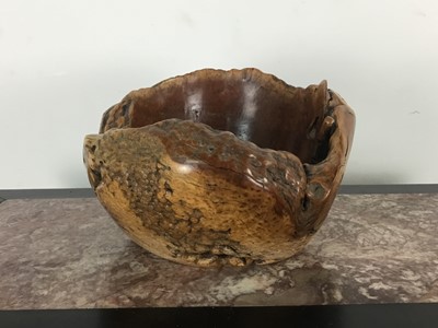 Lot 727 - AMERICAN BURR MANZANITA BOWL