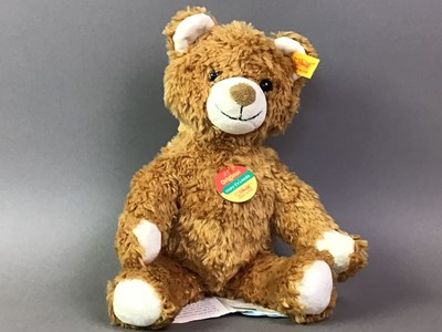 Lot 638 - TWO MODERN STEIFF BEARS