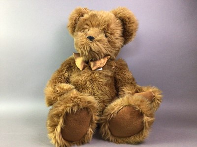 Lot 646 - GROUP OF MODERN TEDDY BEARS