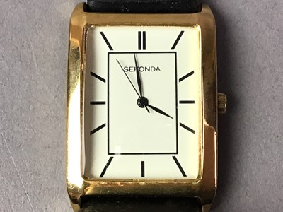 Lot 620 - COLLECTION OF FASHION WATCHES