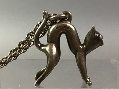 Lot 565 - SILVER CAT PENDANT ON CHAIN
