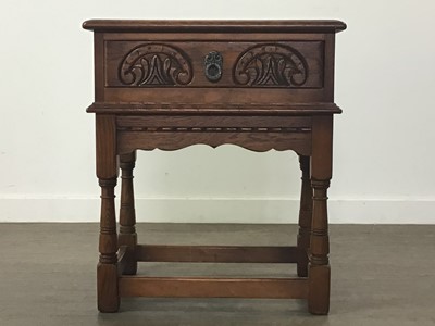 Lot 715 - OAK SIDE TABLE