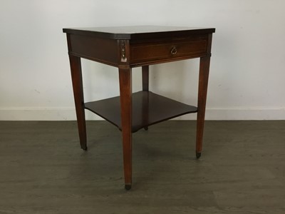 Lot 311 - REPRODUCTION MAHOGANY OCCASIONAL TABLE