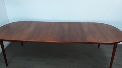 Lot 362 - ROSEWOOD DINING SUITE