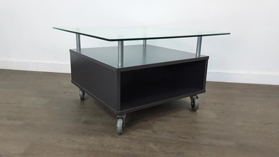 Lot 72 - MODERN COFFEE TABLE