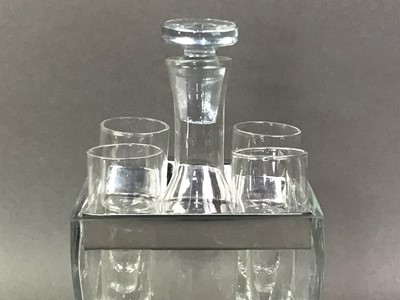 Lot 87 - GLASS LIQUER SET