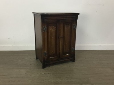 Lot 95 - OAK CUPBOARD