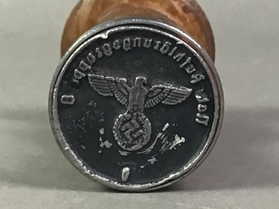 Lot 147 - GROUP OF THIRD REICH ITEMS