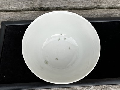 Lot 1112 - ATTRACTIVE PAIR OF CHINESE FALANGCAI 'LOTUS' BOWLS