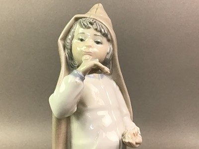 Lot 107 - LLADRO FIGURE OF A BOY