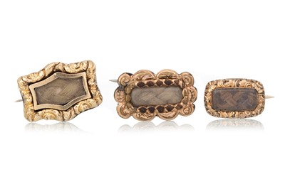 Lot 739 - THREE VICTORIAN MOURNING BROOCHES