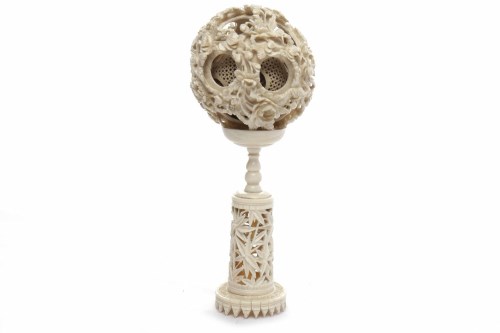 Lot 225 - EARLY 20TH CENTURY CHINESE CARVED IVORY...