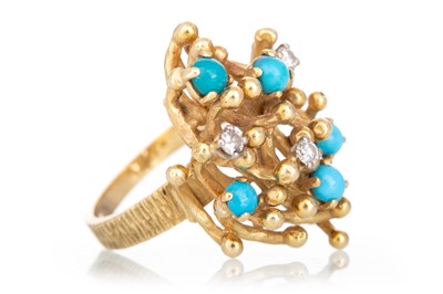 Lot 758 - TURQUOISE AND DIAMOND RING