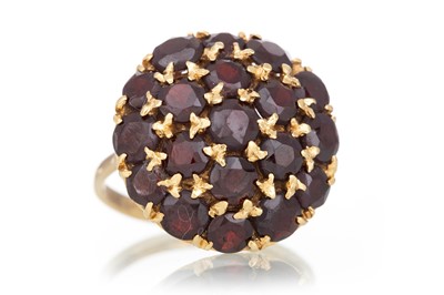 Lot 772 - GARNET CLUSTER RING