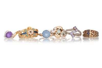 Lot 774 - SIX GEM SET RINGS