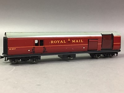 Lot 339 - GROUP OF HORNBY DUBLO