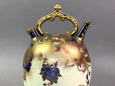 Lot 386 - ROYAL WORCESTER POT