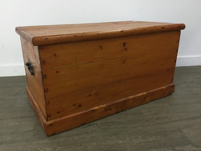 Lot 412 - PINE BLANKET CHEST