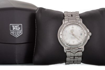 Lot 850 - TAG HEUER