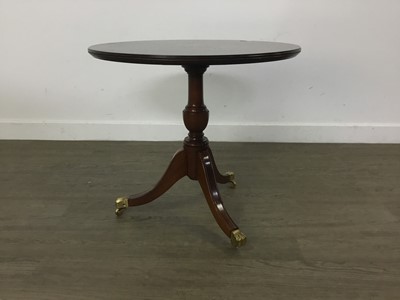 Lot 444 - REPRODUCTION INLAID CIRCULAR OCCASIONAL TABLE