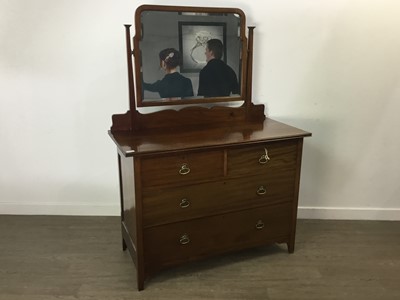 Lot 438 - MAHOGANY BEDROOM SUITE