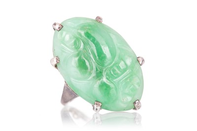 Lot 799 - JADE RING