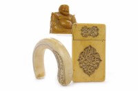 Lot 277 - EARLY 20TH CENTURY CHINESE IVORY CARD CASE...
