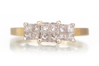 Lot 835 - DIAMOND DRESS RING