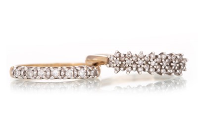 Lot 841 - DIAMOND HALF ETERNITY RING