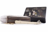 Lot 295 - EARLY 20TH CENTURY INDIAN INLAID BOX the lid...
