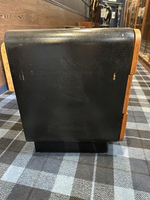 Lot 386 - JINDRICH HALABALA (CZECHIA, 1903-1978), PAIR OF ART DECO BEDSIDE CABINETS