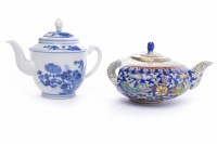 Lot 301 - EARLY 20TH CENTURY CHINESE BLUE AND WHITE TEA...