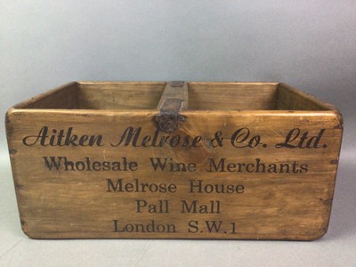 Lot 7 - VINTAGE WOODEN WINE CARRIER