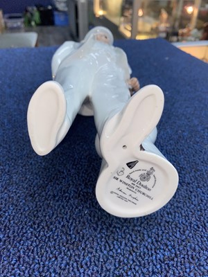 Lot 17 - ROYAL DOULTON FIGURE OF WINSTON CHURCHILL