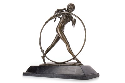 Lot 406 - ART DECO STYLE BRONZE FIGURE