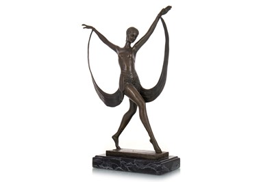 Lot 423 - ART DECO STYLE BRONZE FIGURE