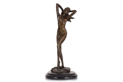 Lot 424 - BRONZE FIGURE