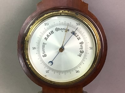 Lot 68 - BANJO BAROMETER