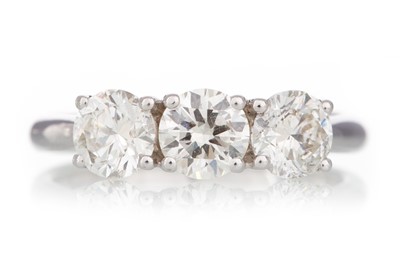 Lot 814 - CERTIFICATED DIAMOND THREE STONE RING