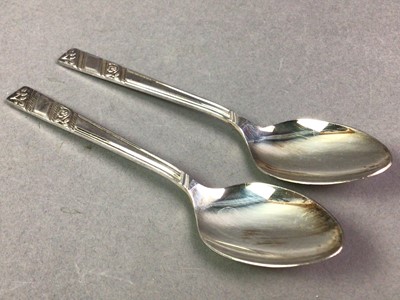 Lot 75 - COLLECTION OF FLATWARE