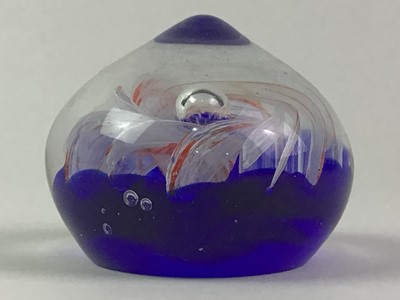 Lot 241 - COLLECTION OF GLASS PAPERWEIGHTS