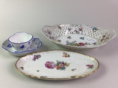 Lot 105 - GROUP OF MIXED CERAMICS