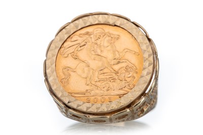 Lot 44 - ELIZABETH II HALF SOVEREIGN RING