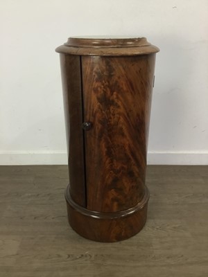 Lot 179 - VICTORIAN MAHOGANY POT CUPBOARD