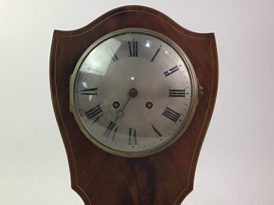 Lot 368 - EDWARDIAN MANTEL CLOCK