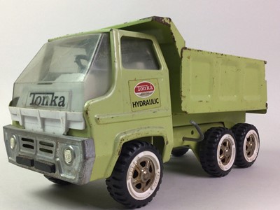 Lot 375 - TONKA TINPLATE TRUCK