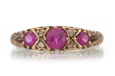Lot 433 - RUBY AND DIAMOND RING