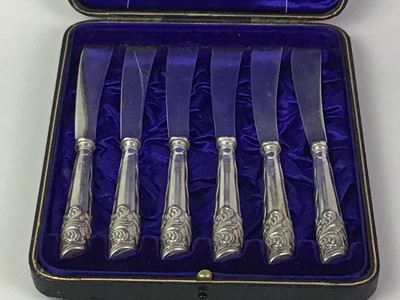 Lot 506 - SET OF SIX SILVER BUTTER KNIVES